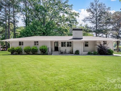 1405 Lakeview Dr