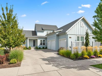 10703 S Beach Comber Way W