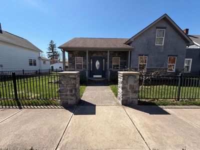 82 Oak St