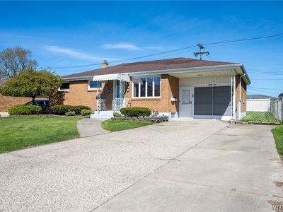 89 Homeworth Pkwy