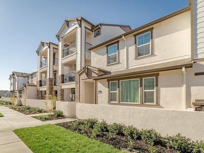 3074 Seaspray Walk