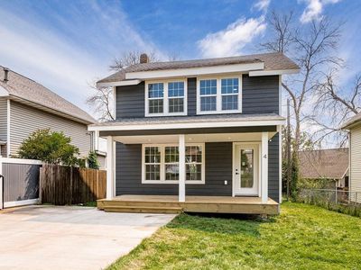 4 Industrial Ave
