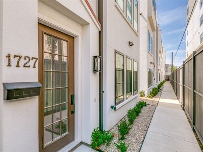 Property at 1727 Novela Way, Dallas, TX