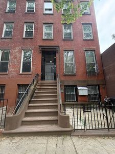 86 Waverly Ave #4FAMILY