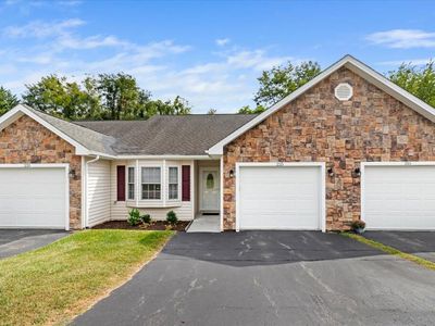225 Shenandoah Ln