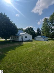 Property at 910 E Arcada St, Ithaca, MI