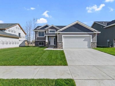 720 Margaret Ln NE