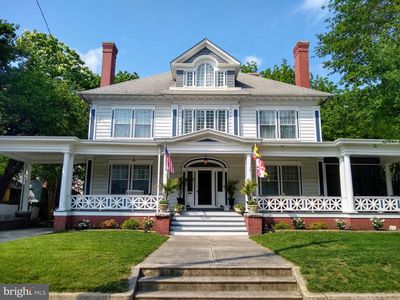 205 E Isabella St