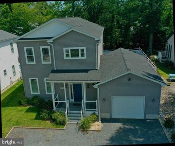 975 Hawksbill St