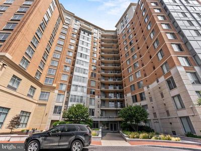 555 Massachusetts Ave NW APT 1307