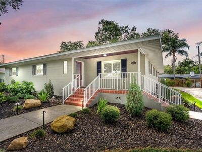 1522 DEL CREST PLACE
