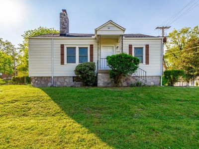 1123 Orangewood Ave