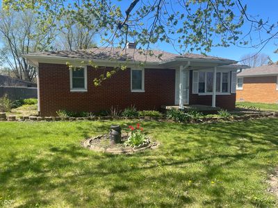 5743 N Frontage Rd