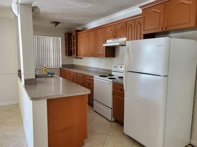 1100 NE 1st Ct APT 106