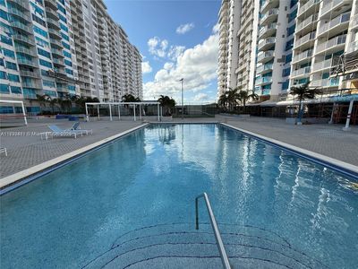 18061 Biscayne Blvd APT 804