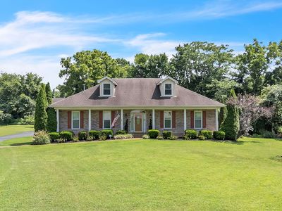 124 Medford Pl