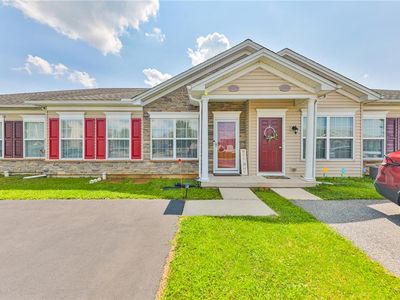226 Huntington Ln