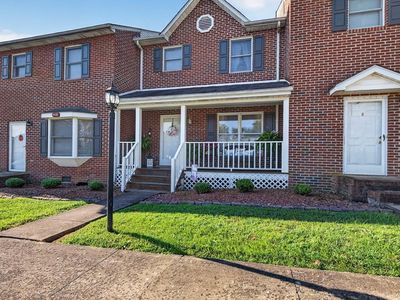 805 Edgemont North St NE APT D