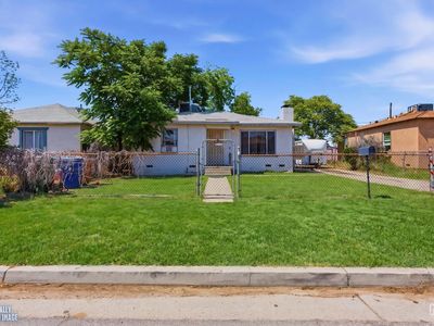 1320 Castaic Ave