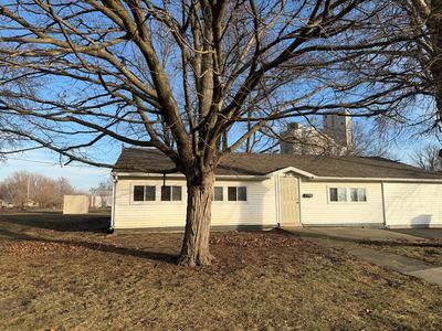 Property at 820 N Plum St, Farmer City, IL