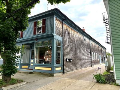 30 Bradford St