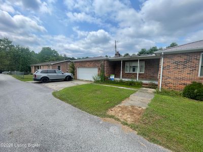 65 S Castle Dr