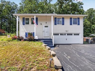 6 Curt Boulevard