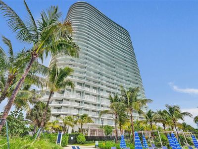 2411 Laguna Cir #1805