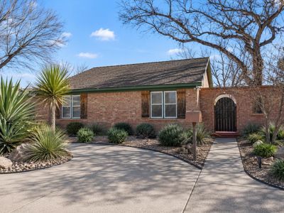 2217 Peach Tree St