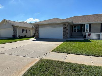 Property at 1207 Jonathan Cir, Norfolk, NE