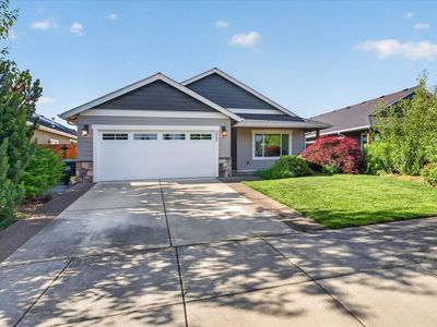 2803 Esther Ln
