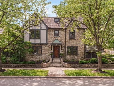 2625 Powell Ave