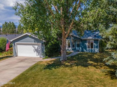 207 Navajo Rd