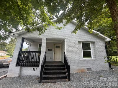 803 Gordon St
