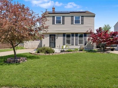 210 Woodcrest Dr