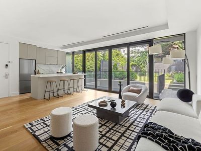 153 Green St #1B