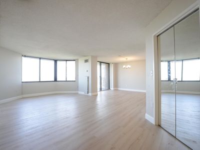 1021 Harmon Cove Tower #1021