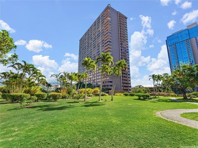 55 S Kukui St APT D401