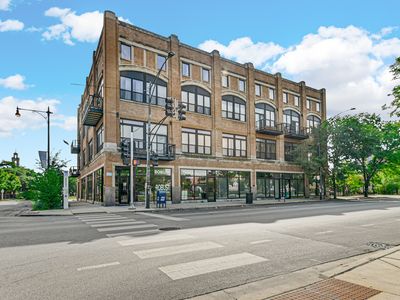 6300 S Woodlawn Ave APT 305