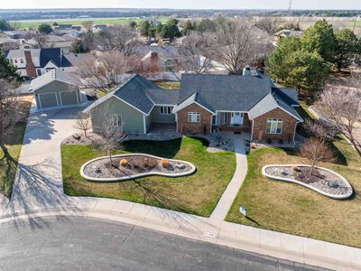 3113 Thunderbird Cir