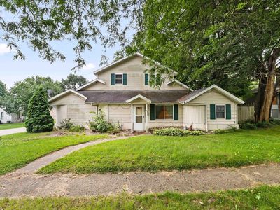 1211 Lake Ave