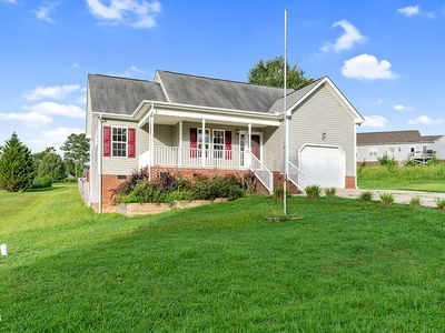 104 Jarrett Bay Ln