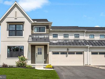 8 Melrose Ln