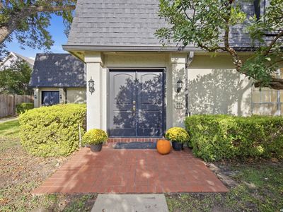 7834 Broadway St #804