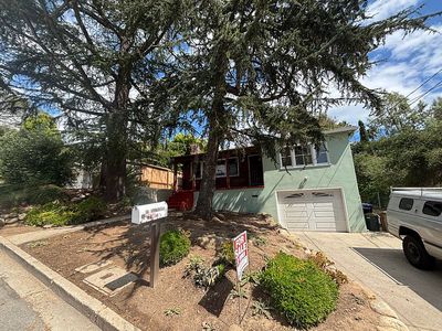 30 Pine Dr