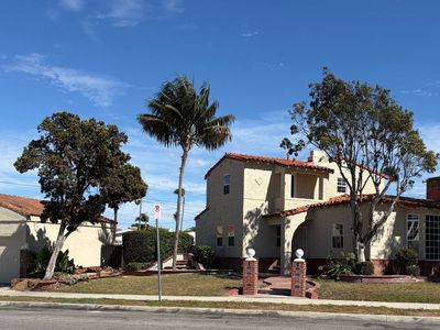 Property at 8230 Park Cir, Inglewood, CA