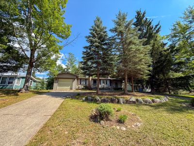 1868 Grouse Ln