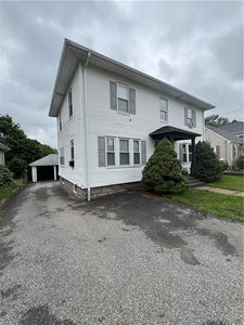 3113-3115 Pawtucket Ave E