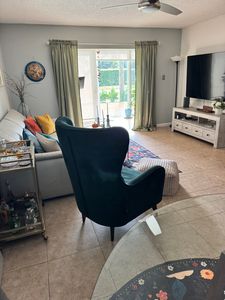 600 NW 76th Ter APT 102