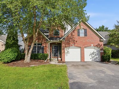 243 Lakeshore Pointe Dr